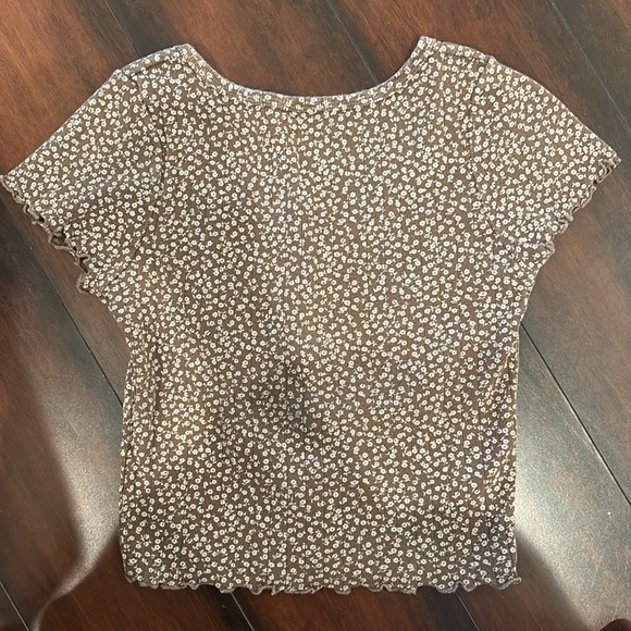 Brandy Melville brown and white floral top with buttons - Picture 3 of 3